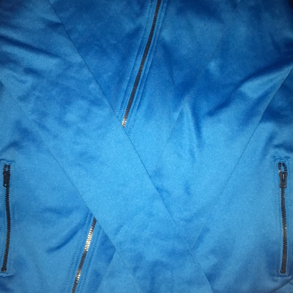 No Sweat Athletic Zip Up W/ Pockets!